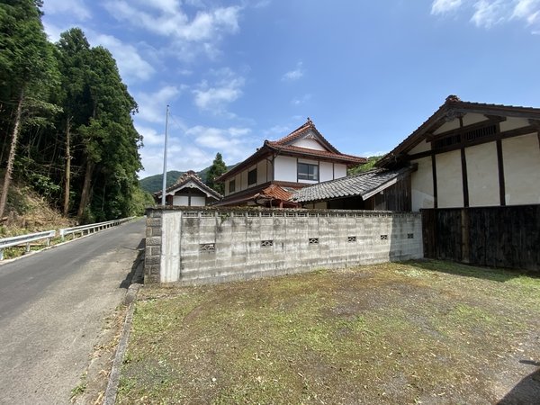 出雲市万田町　売土地(建物付)